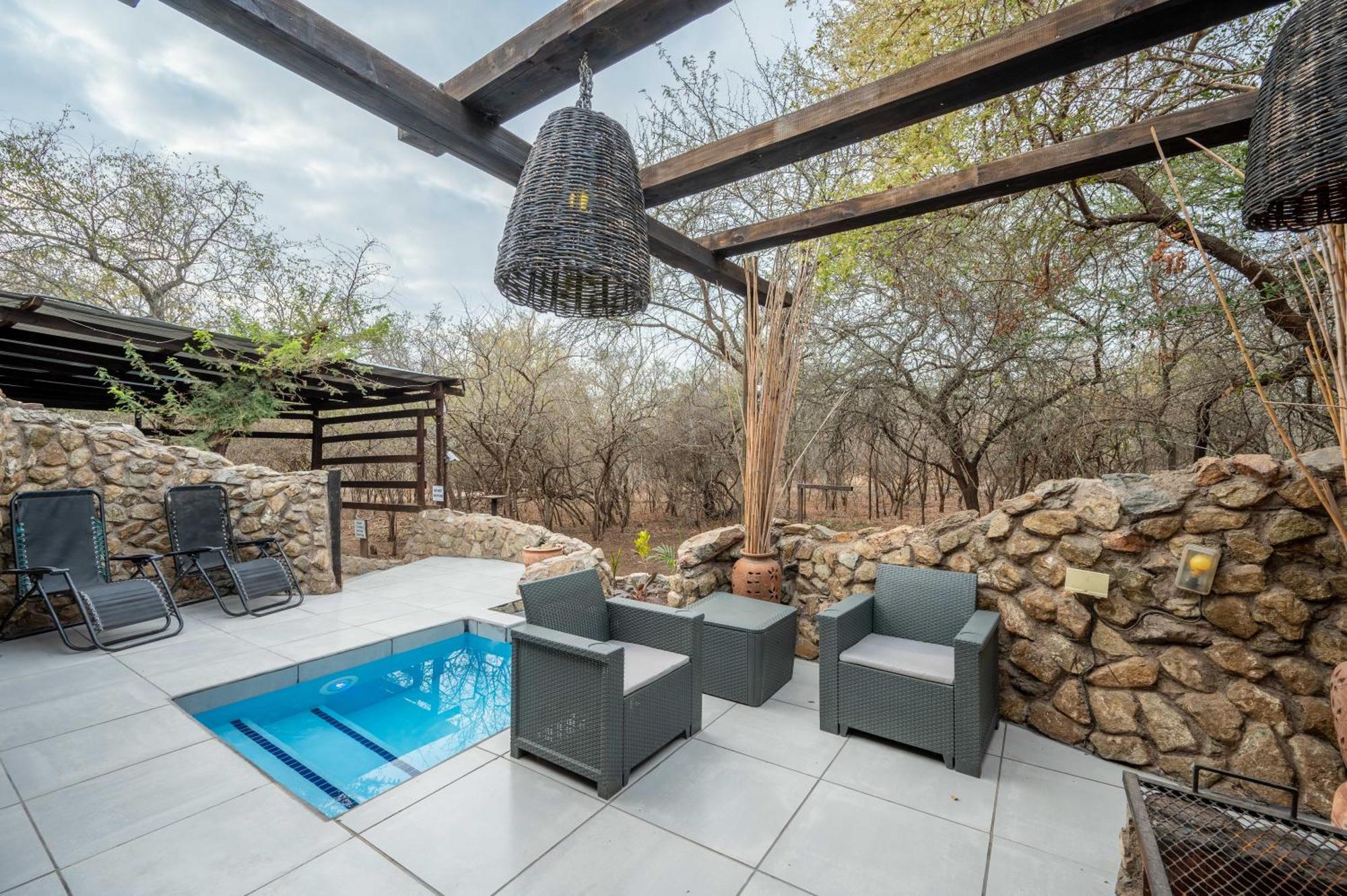 Foxy Crocodile Bush Lodge & Kruger Safari'S - No Loadshedding Marloth Park Buitenkant foto