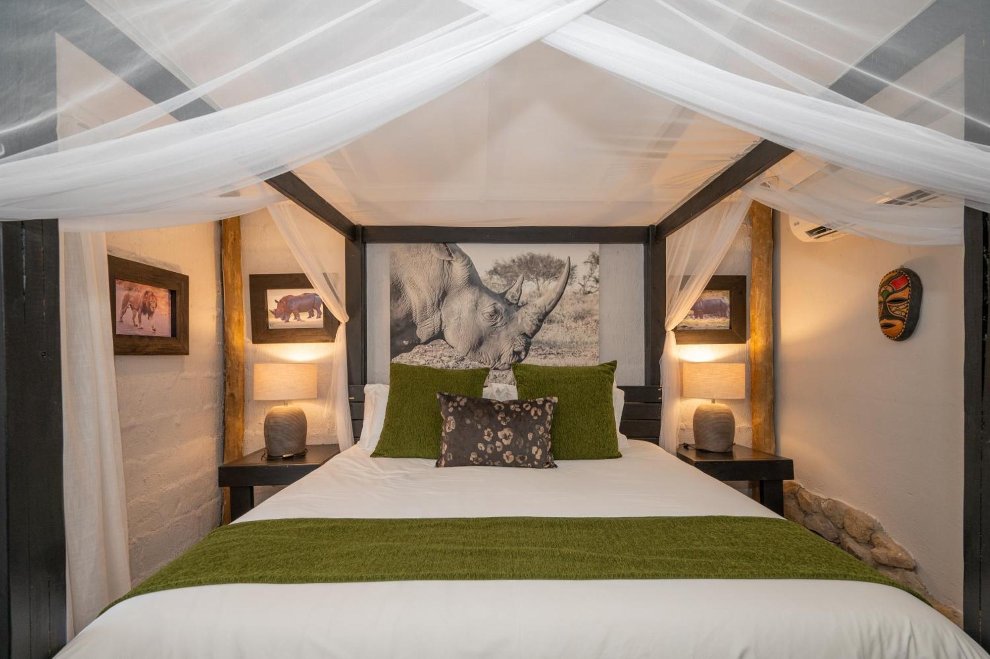 Foxy Crocodile Bush Lodge & Kruger Safari'S - No Loadshedding Marloth Park Buitenkant foto