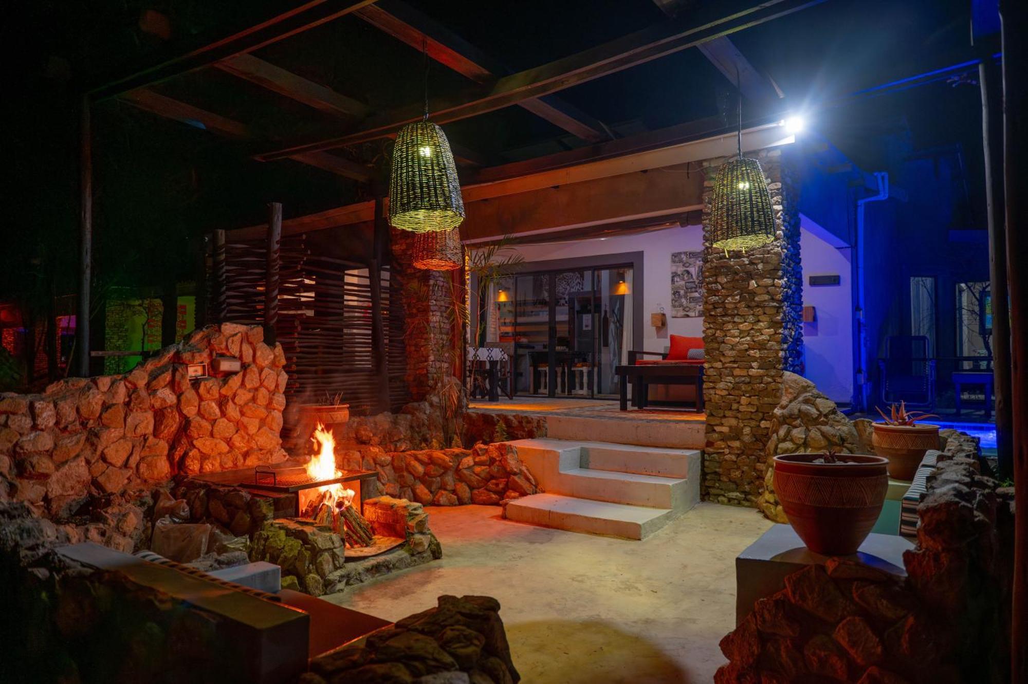 Foxy Crocodile Bush Lodge & Kruger Safari'S - No Loadshedding Marloth Park Buitenkant foto