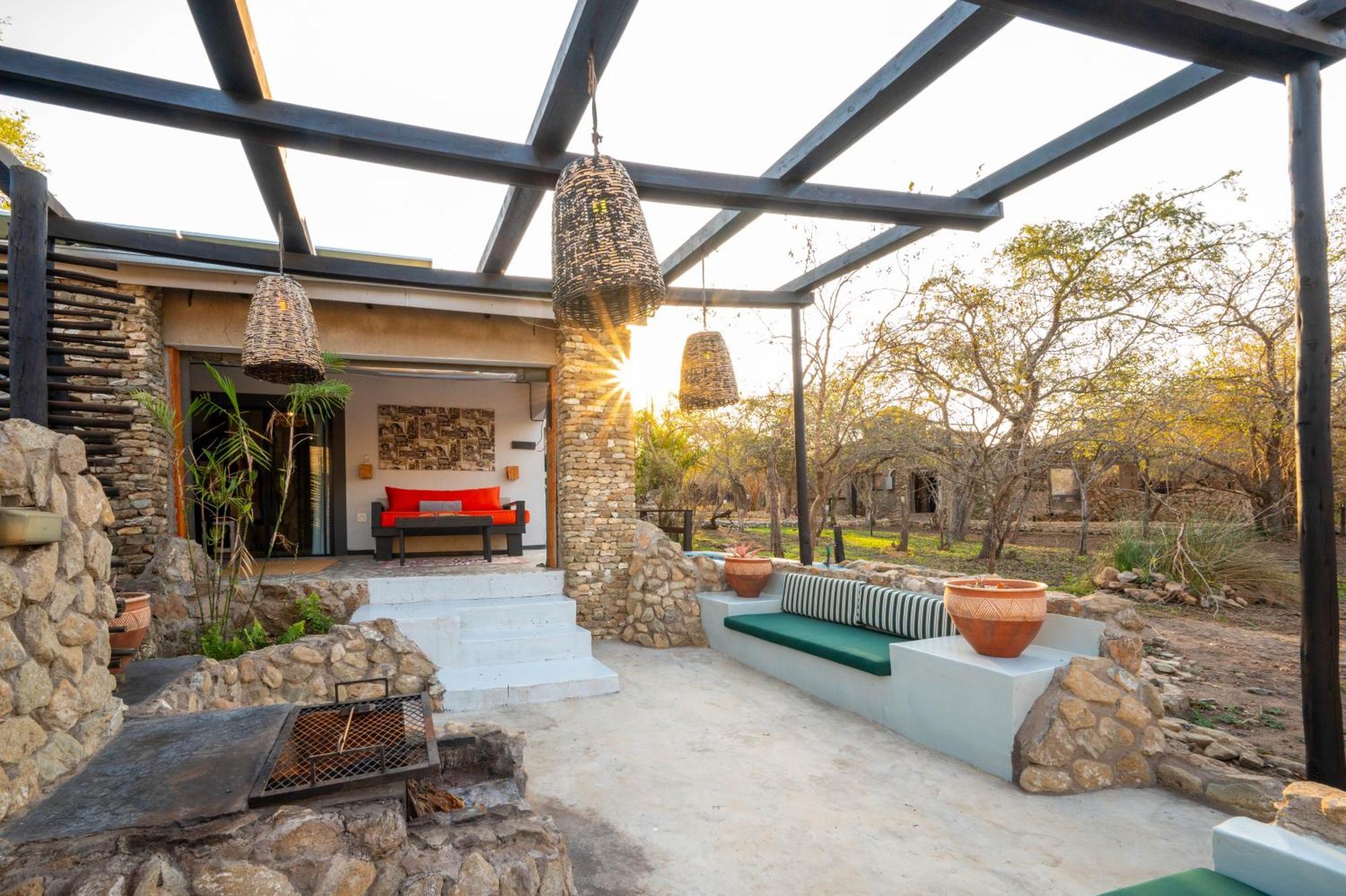 Foxy Crocodile Bush Lodge & Kruger Safari'S - No Loadshedding Marloth Park Buitenkant foto