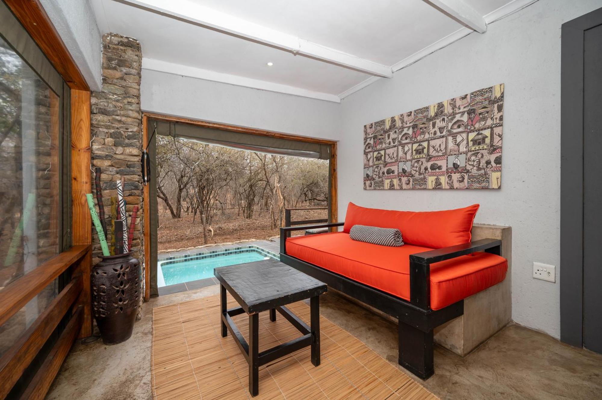 Foxy Crocodile Bush Lodge & Kruger Safari'S - No Loadshedding Marloth Park Buitenkant foto